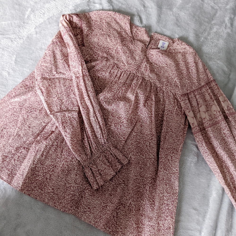 🆕 NWOT • Anna Sui x Uniqlo • Flowy top - Picture 2 of 7